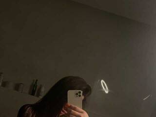 エロティックなビデオチャット YanaShyy