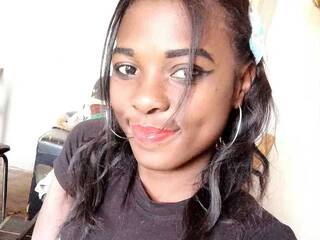 エロティックなビデオチャット Yannapretty