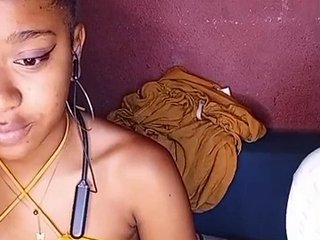 エロティックなビデオチャット yasmie