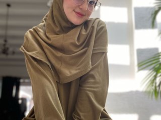 エロティックなビデオチャット YasminHanni