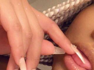 エロティックなビデオチャット Yiauana