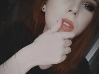 エロティックなビデオチャット YourCandya