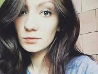 エロティックなビデオチャット yulialarose