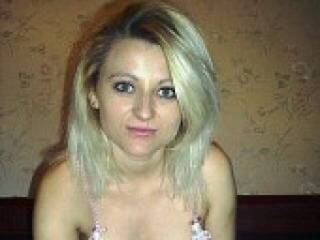 エロティックなビデオチャット yulirose