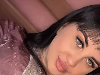 エロティックなビデオチャット Koketochka_Y