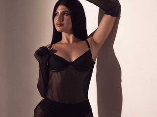 エロティックなビデオチャット ZaraMilan