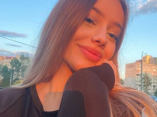 エロティックなビデオチャット ZinaSantulli