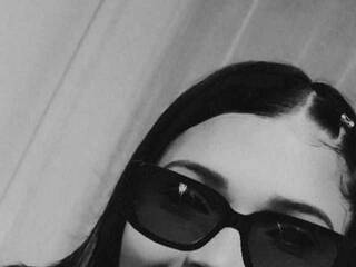 エロティックなビデオチャット zoe-tay