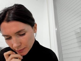 エロティックなビデオチャット ZoiKissy