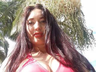 エロティックなビデオチャット ZORAIDAHOTDIR