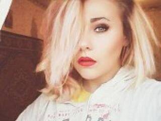 エロティックなビデオチャット zzino4ka